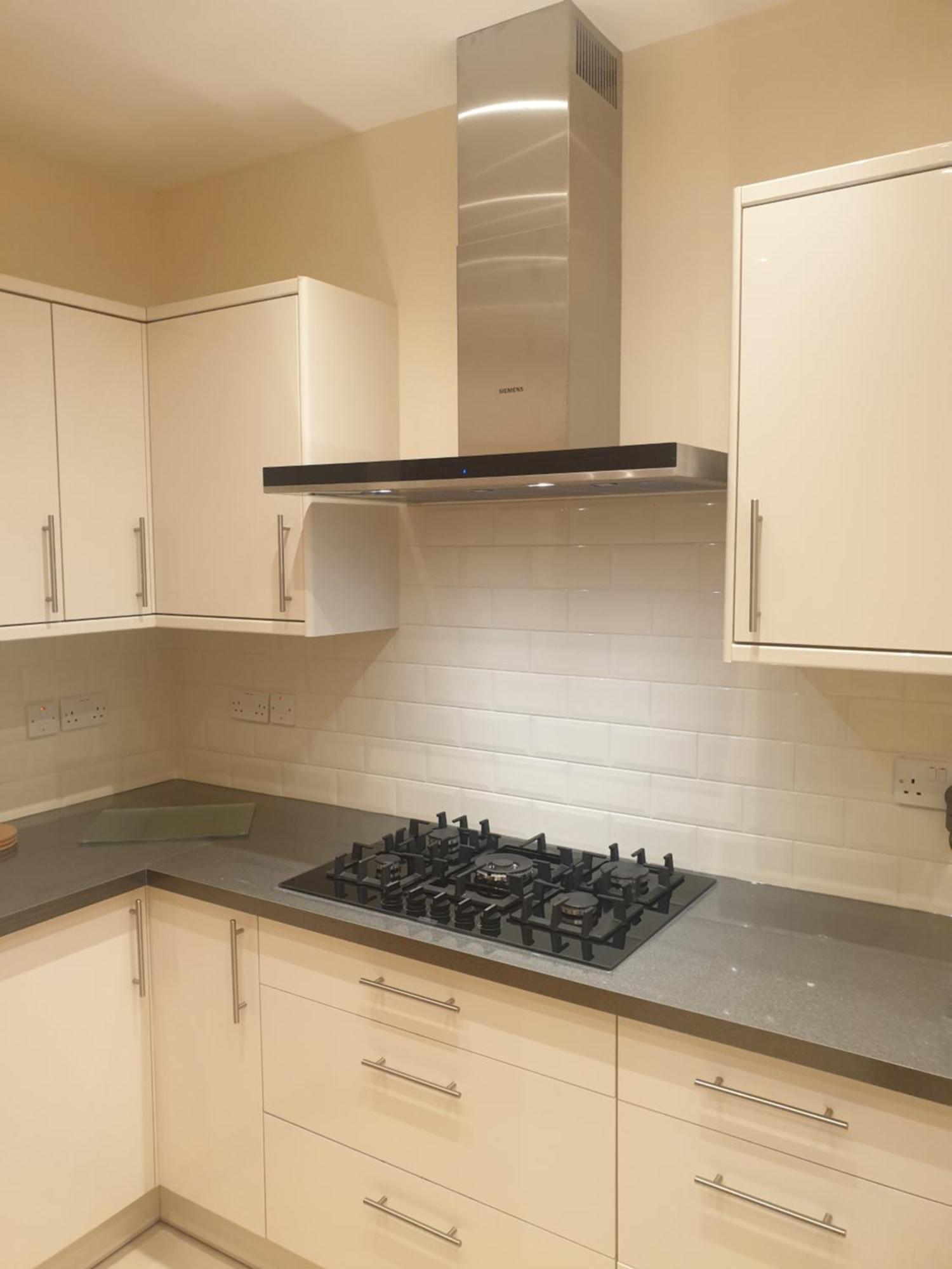 London Luxury Apartments 3 Bedroom Sleeps 8 With 3 Bathrooms 4 Mins Walk To Tube Free Parking Илфорд Экстерьер фото
